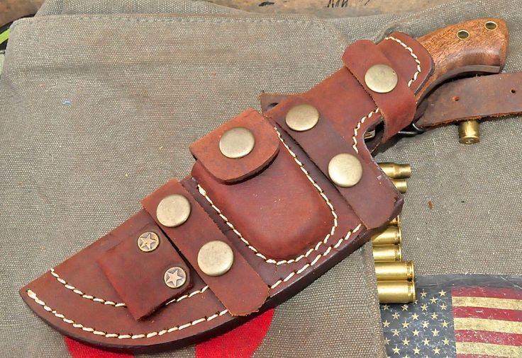 Damascus Steel Tracker Survival Knife Handcrafted Walnut Wood Handle Fixed Blade