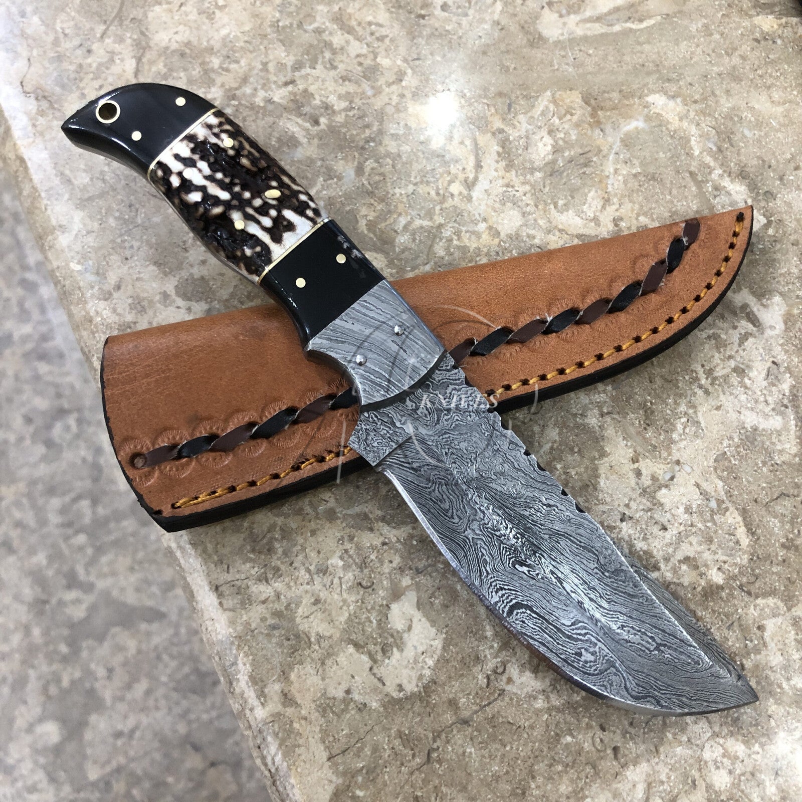 hunting knife damascus blade