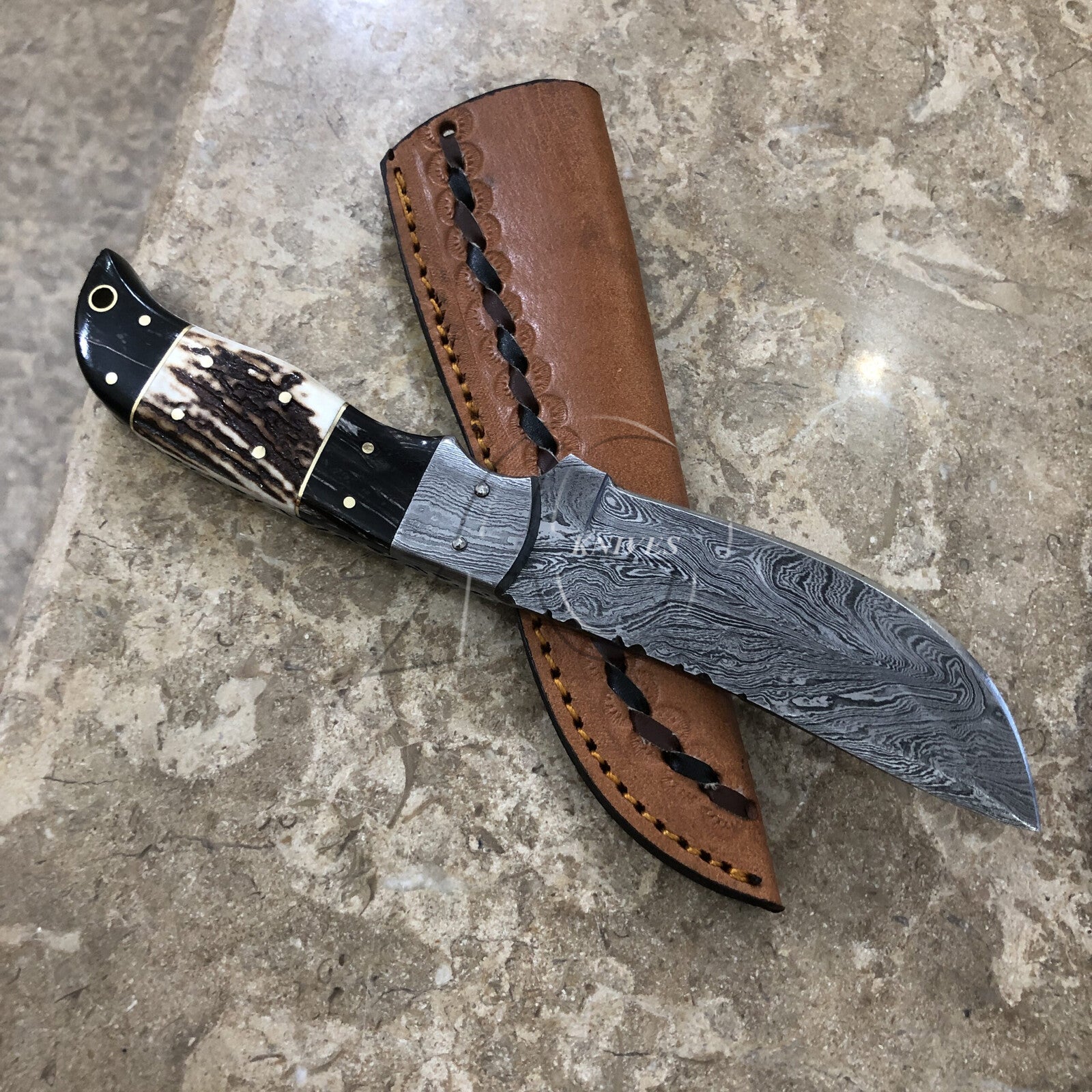 hunting knife damascus blade