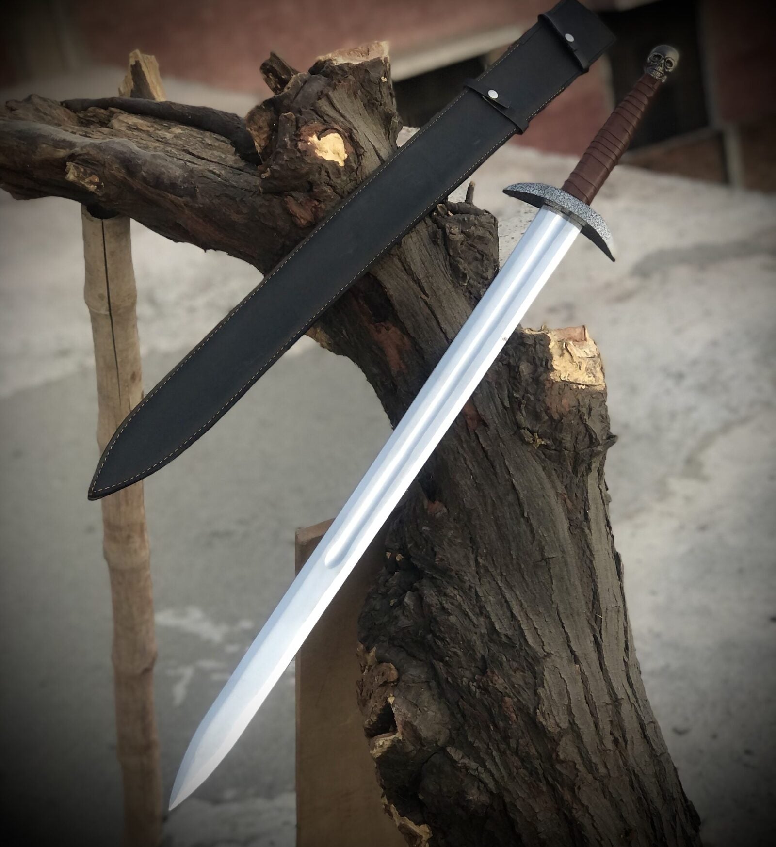 agknives / sword