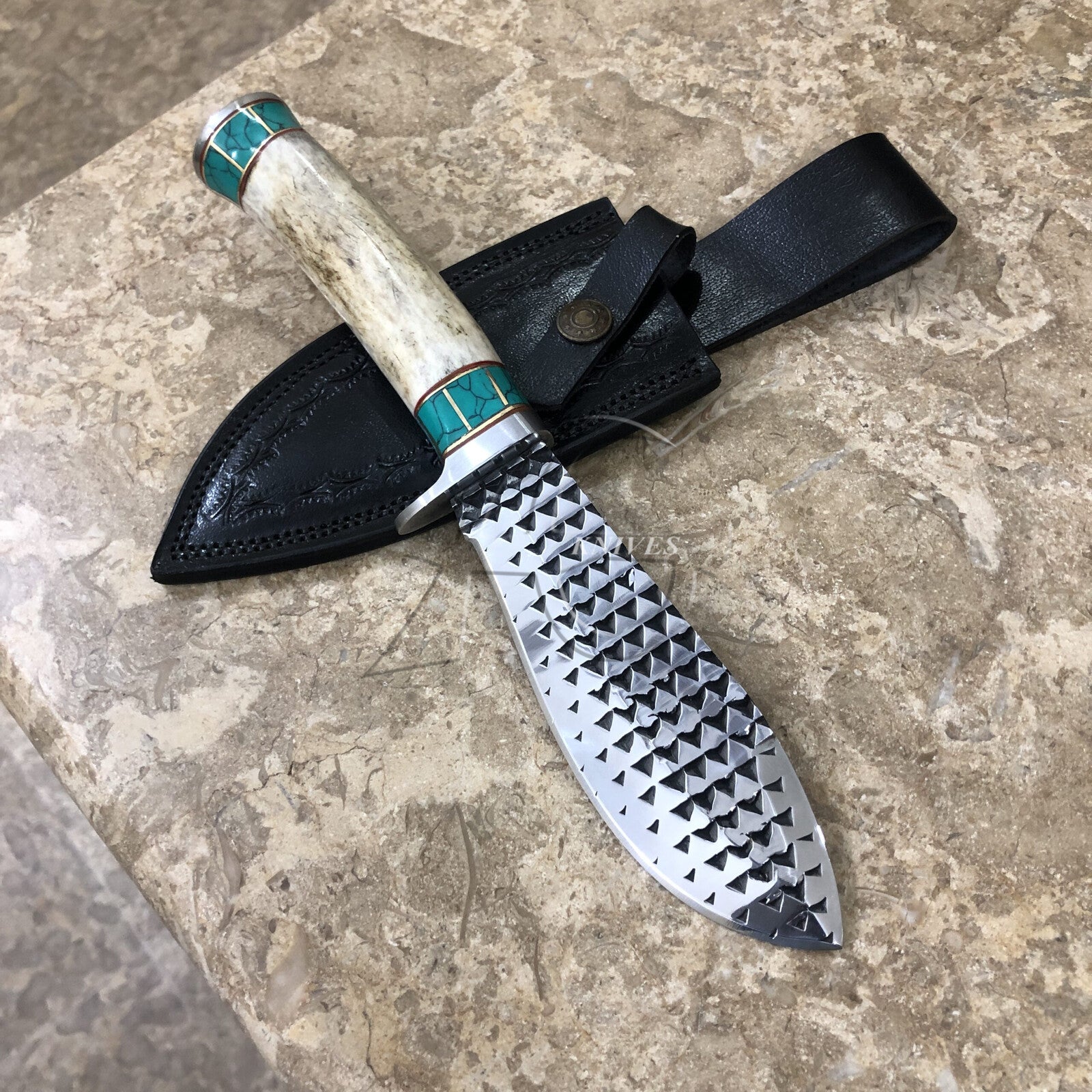rugged hunting knife