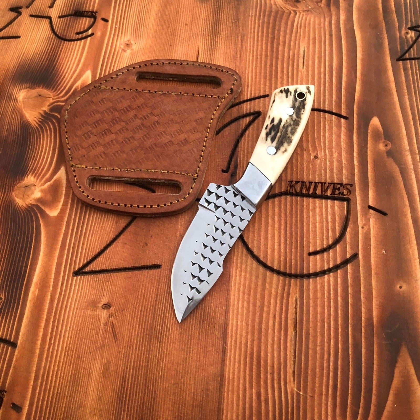 agknives-skinning-knife