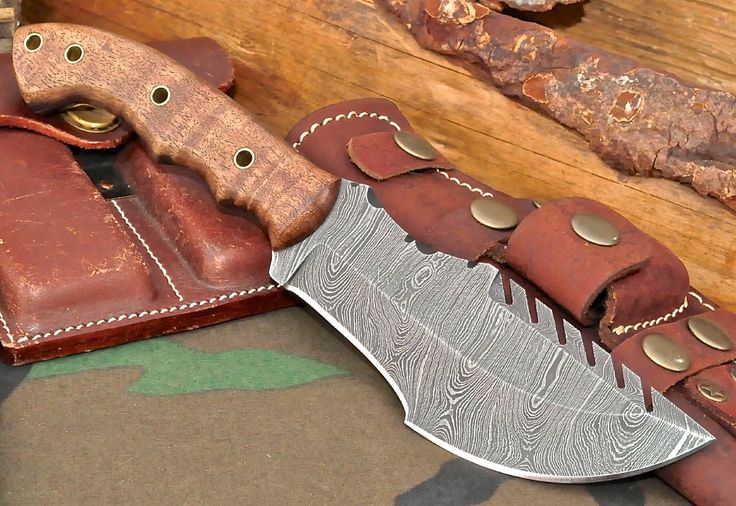 Damascus Steel Tracker Survival Knife Handcrafted Walnut Wood Handle Fixed Blade