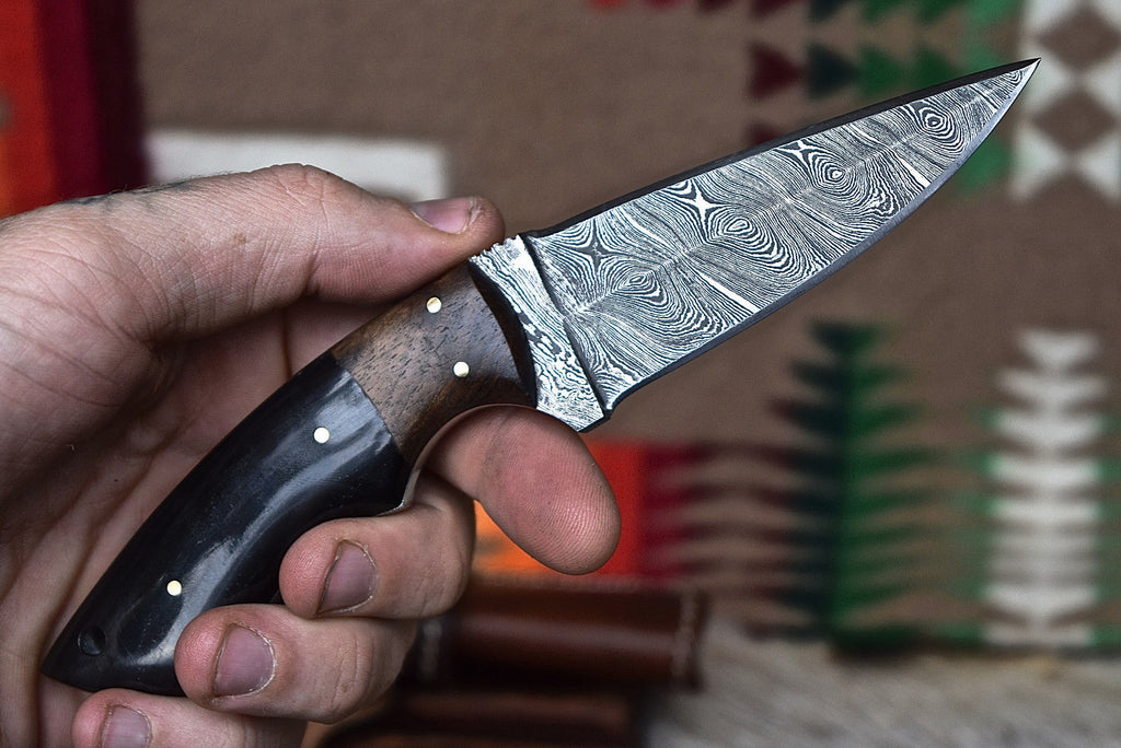 Handmade 8" Damascus Hunting Knife Buffalo Horn & Wood - Leather Sheath