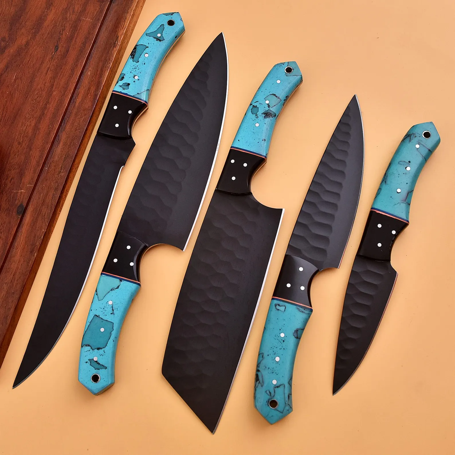 Captivating 5 Pcs Handcrafted Kitchen Knife Set Black Blade With Leather Roll Case