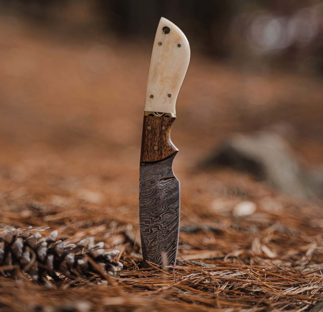 Damascus Steel Hunting Knife Handmade Wood & Bone Handle Fixed Blade With Cover