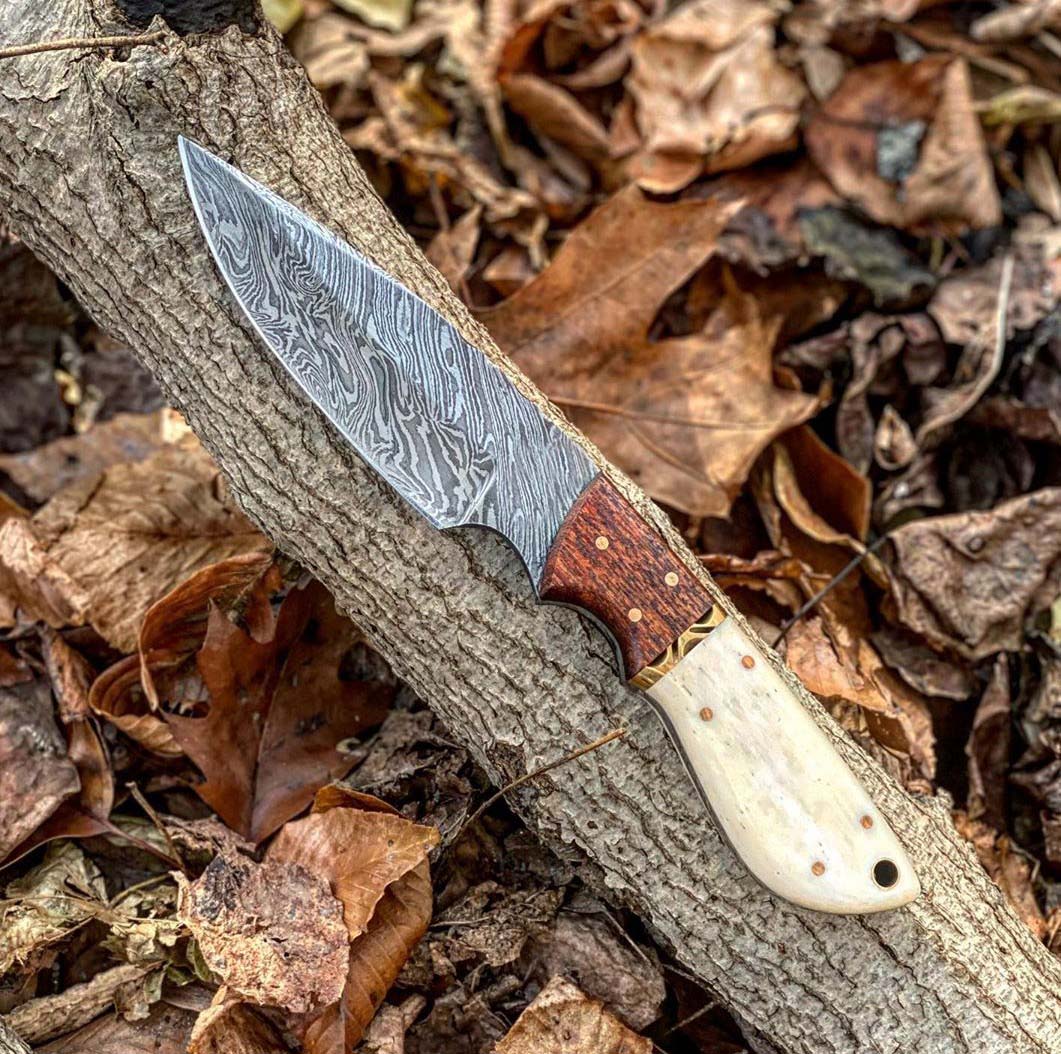 Damascus Steel Hunting Knife Handmade Wood & Bone Handle Fixed Blade With Cover