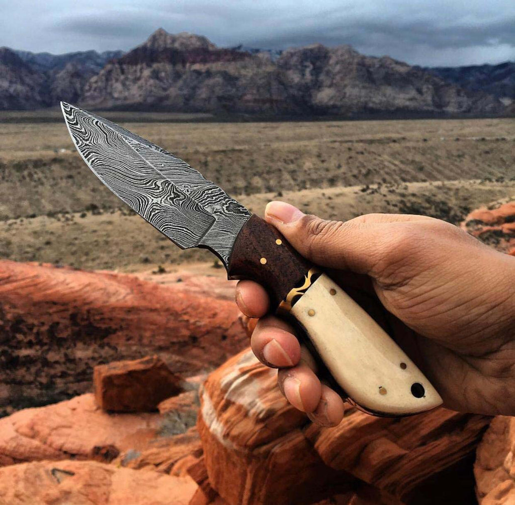 Damascus Steel Hunting Knife Handmade Wood & Bone Handle Fixed Blade With Cover